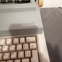 Macchina da scrivere olivetti