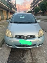 Toyota Yaris 1.0 benzina 5 porte