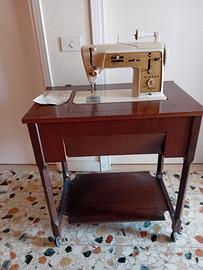 Macchina da cucire Singer Golden Panoramic 650G