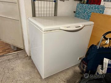 Congelatore a pozzo 100€