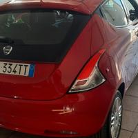 Lancia Ypsilon cc12 benzina anno 2015