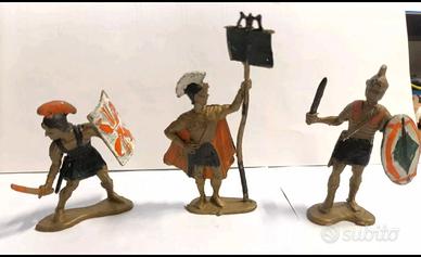 Lotto 3 Soldatini Cane' Scala 1/32 Antichi Romani.