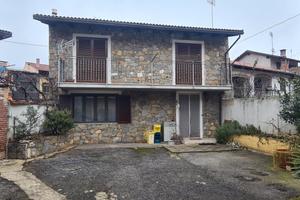 BORGO S. D.: Casetta in centro paese