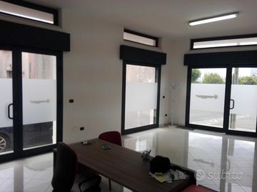 Locale uso ufficio-commerciale a Matino