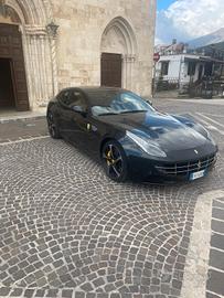 FERRARI FF