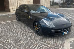 FERRARI FF