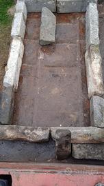 pietre antiche per costruzione di porte 