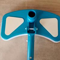 Spazzola per fondo piscina