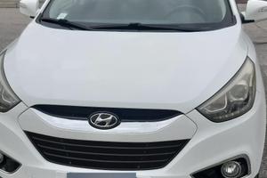 Hyundai ix 35 xpossible  € 9500.