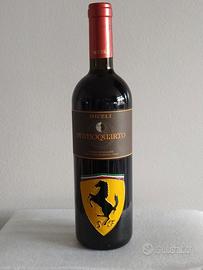 Splendida bottiglia collezione con logo Ferrari