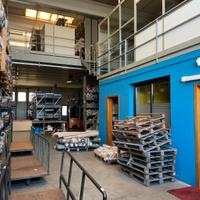Magazzino tappeti, arredi attrezzature magazzino