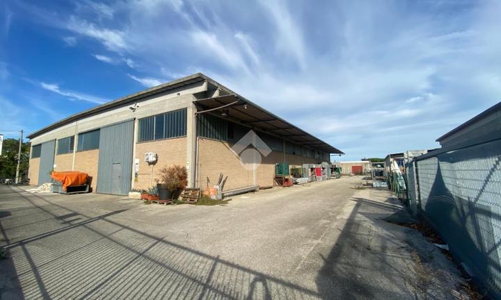 CAPANNONE A SANTARCANGELO DI ROMAGNA