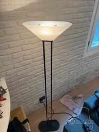 Piantana vintage nera