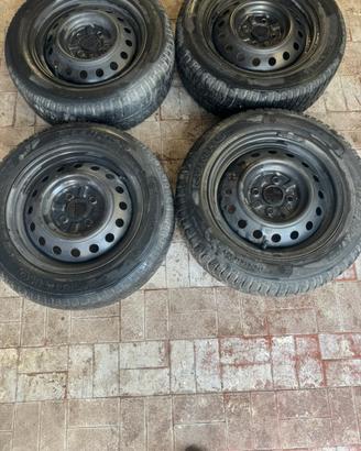 Cerchi da R14 gon gomme invernali