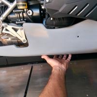Vasca spoiler sottocoppa per BMW 1200 S.