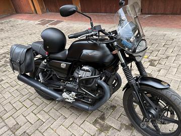 Moto guzzi v7 850