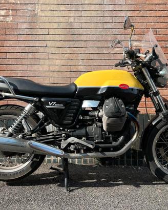 Moto Guzzi V7