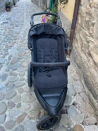 Passeggino con tre ruote