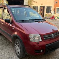 Fiat Panda 1.2 benzina e GPL di serie 4X4