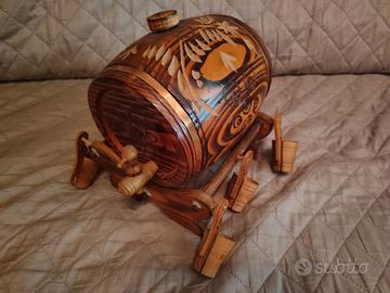 Botte decorativa in legno intagliato da con n°6 bi