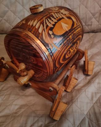 Botte decorativa in legno intagliato da con n°6 bi