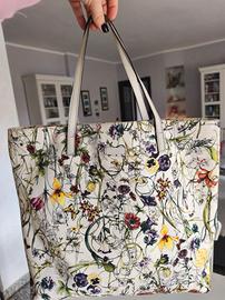 Borsa shopping Gucci Flora tote 