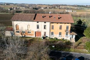 Rustico indip. con vista panoramica e giardino