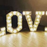 Scritta LOVE per Eventi e Matrimonio