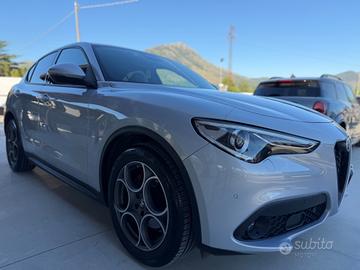 Alfa Romeo Stelvio 2.2 Turbodiesel 160 CV AT8 RWD 