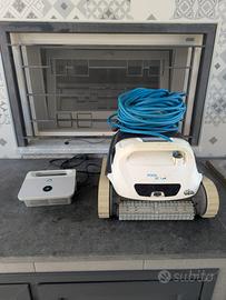 Robot pulitore piscina Dolphin Maytronics Poolstyl