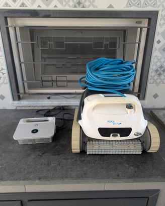 Robot pulitore piscina Dolphin Maytronics Poolstyl