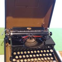 Macchina da scrivere, la mitica: "Royal Portable"