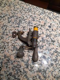 Orlatore o pressa da banco