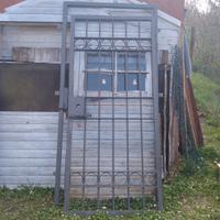 Cancello in ferro con telaio