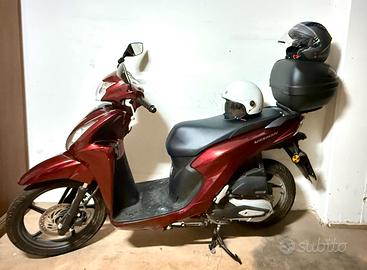 Honda Vision 1.1 pari al nuovo,