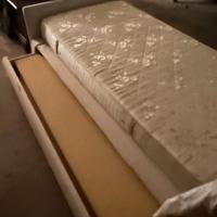 Letto in tessuto cotone bianco
