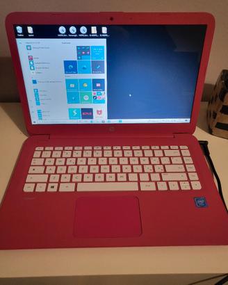 Computer portatile rosa, primi anni scolastici