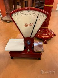 Bilancia Berkel rossa restaurata