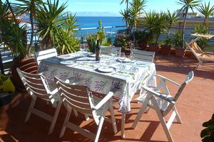 Attico vista mare- terrazzo abitabile- 7 persone