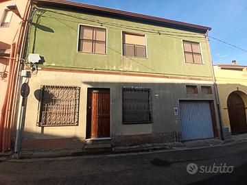 Casa su due livelli ad Uras