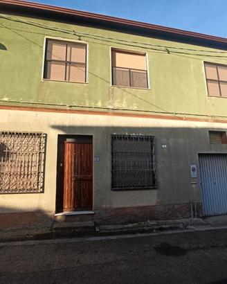 Casa su due livelli ad Uras
