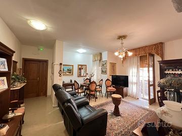 Ampio quadrilocale pressi Lungomare Valencia