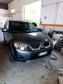 Outlander 2.0 4wd