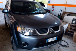 Outlander 2.0 4wd