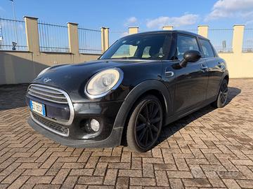 MINI cooper 1.5 diesel cambio automatico