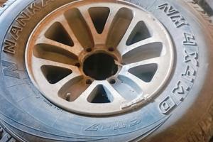  Pajero 2.5  v20  gomme e cerchi 