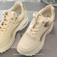 sneakers.scarpe da donna con plantare largo e alto