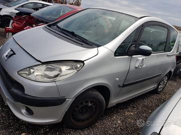 Ricambi Peugeot 1007 2005 1.4 HDI Siemens 8HZ