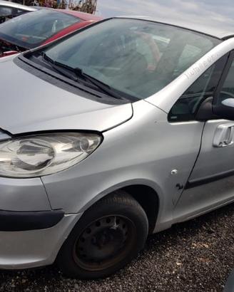 Ricambi Peugeot 1007 2005 1.4 HDI Siemens 8HZ