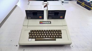 Apple II Europlus + monitor, scatola e softw.orig.